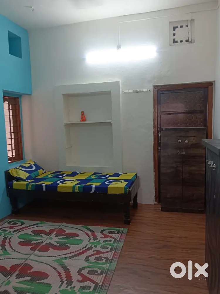 Fatehgunj pg avaliable at your budget with A.C