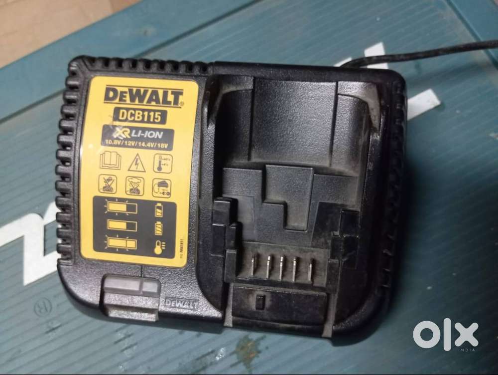 DEWALT DEWALT DCB115 MAX Lithium Ion Battery Charger