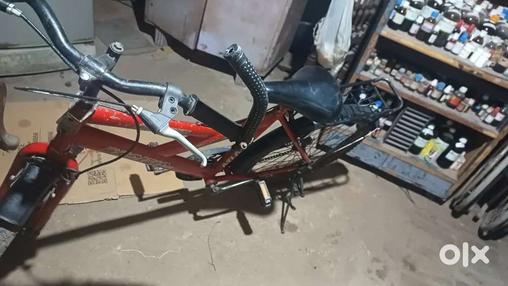 5 years old  look is not good but conditions is nice