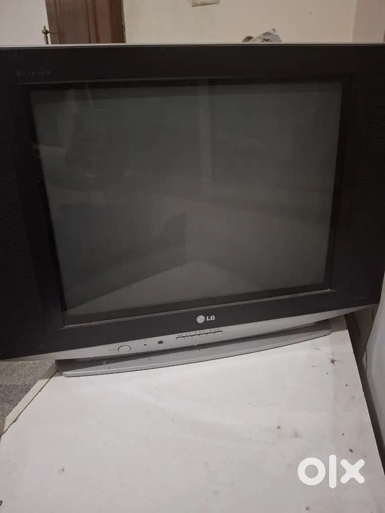 LG Tv with doom for sale