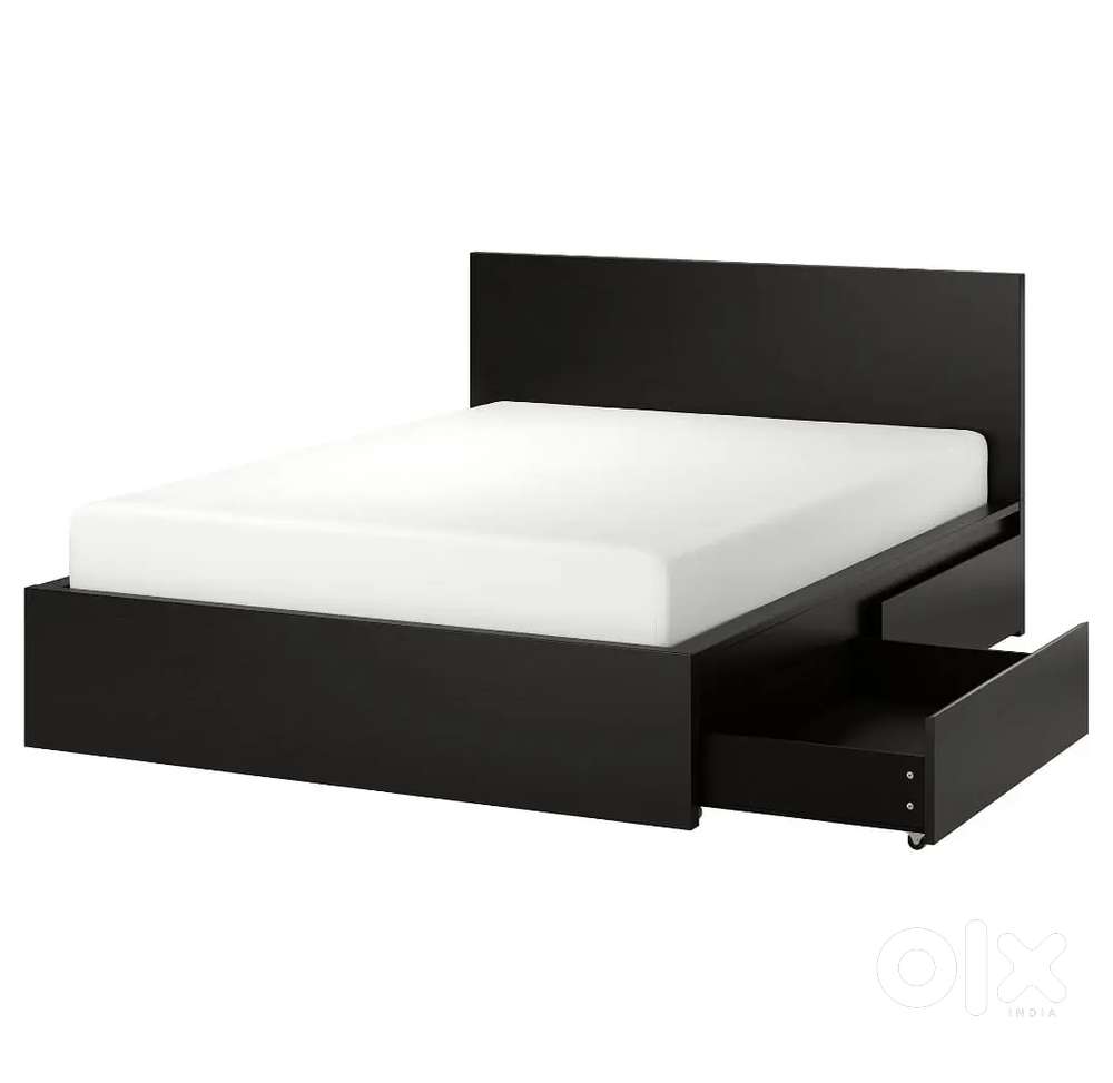 Ikea bed 180 x 200 with 4 under storage drawers with wheels