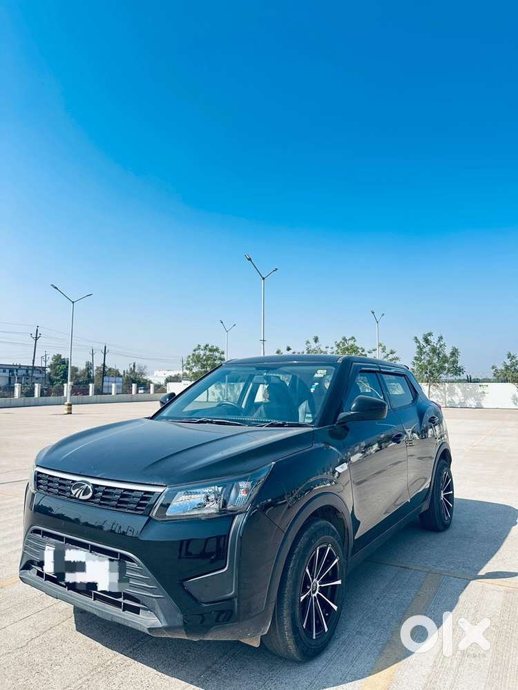 Mahindra XUV300 2022 Petrol Well Maintained