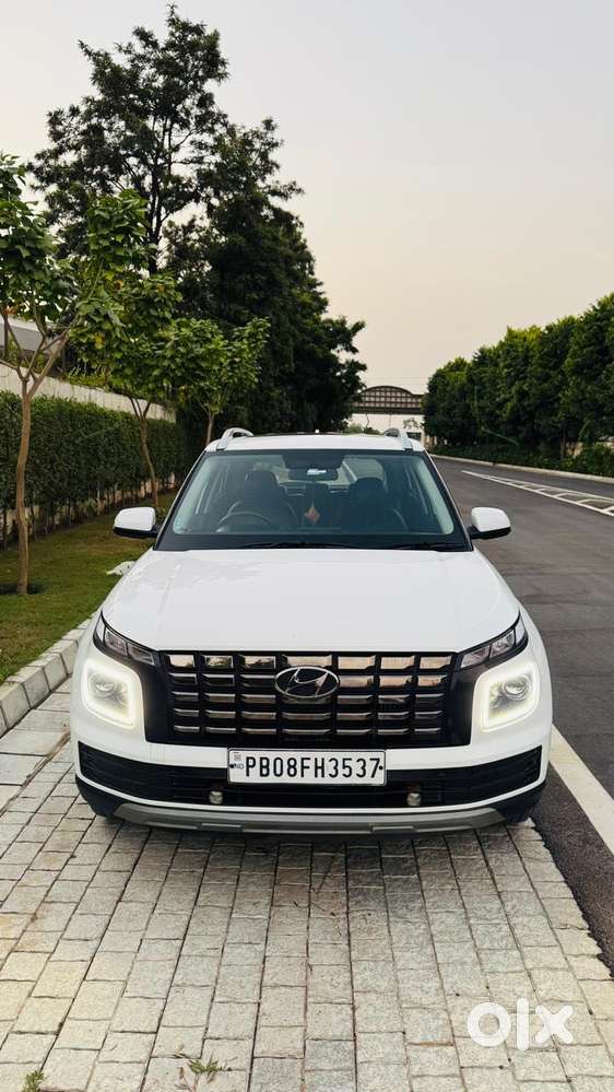 Hyundai Venue S(O) Knight Edition MT, 2023, Diesel
