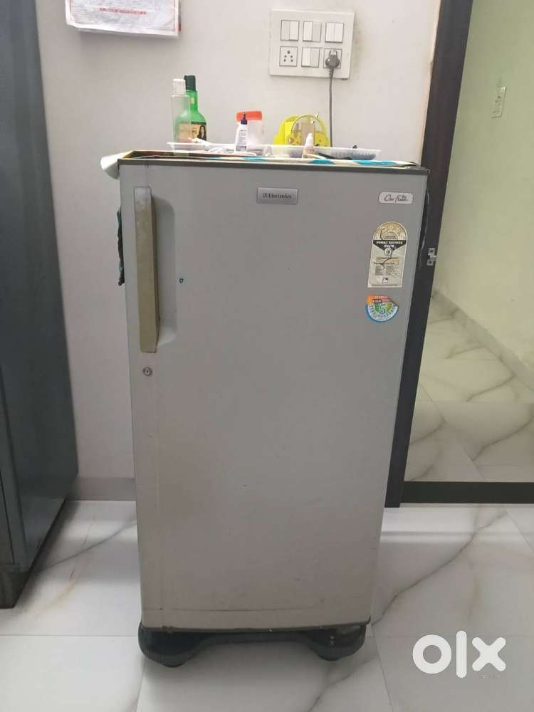 Electrolux fridge. Age:-7