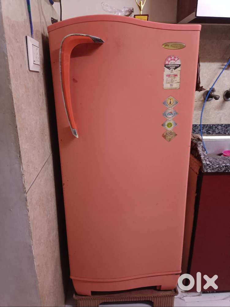 Refrigerator urgent sell