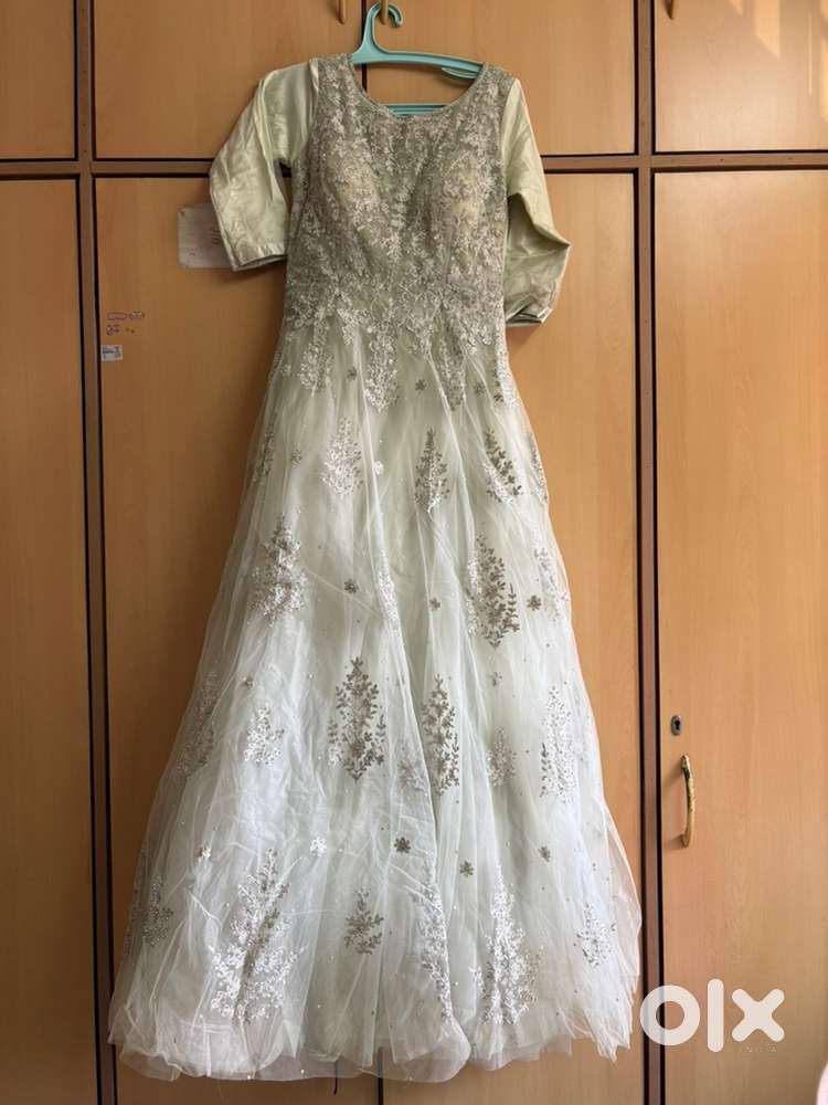 Designer-Look Embellished Gown – Excellent Condition