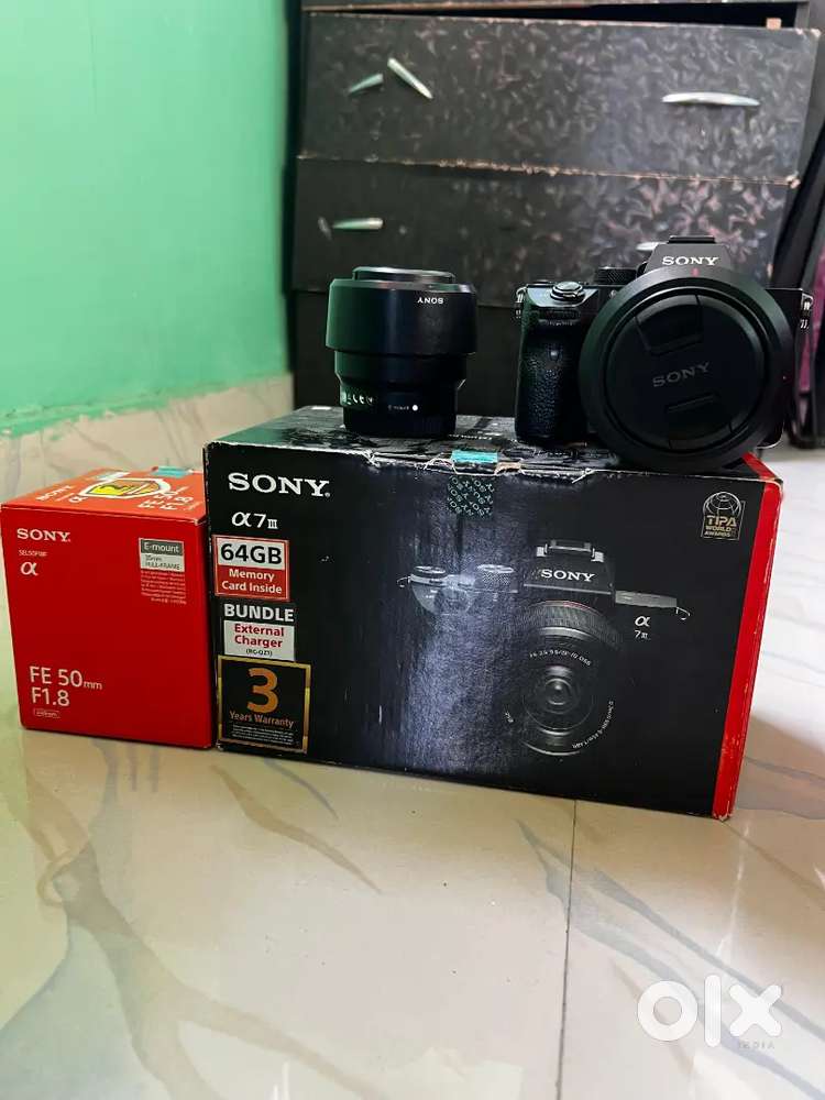 Sony a73 board new condition dono lens hai