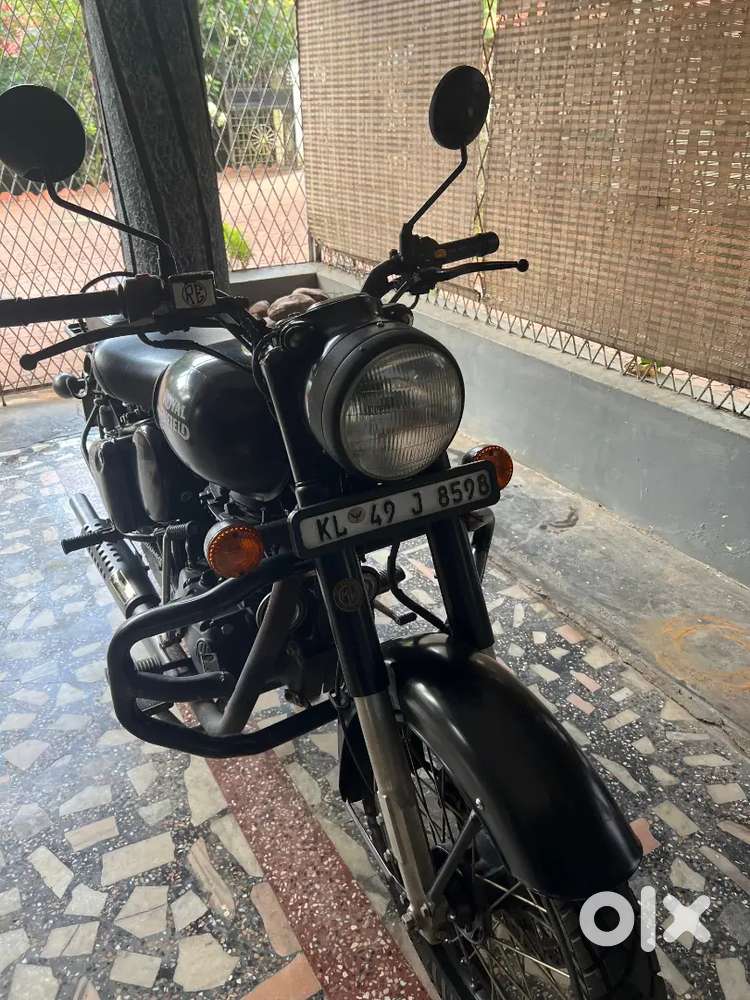 CLASSIC 500 STEALTH BLACK