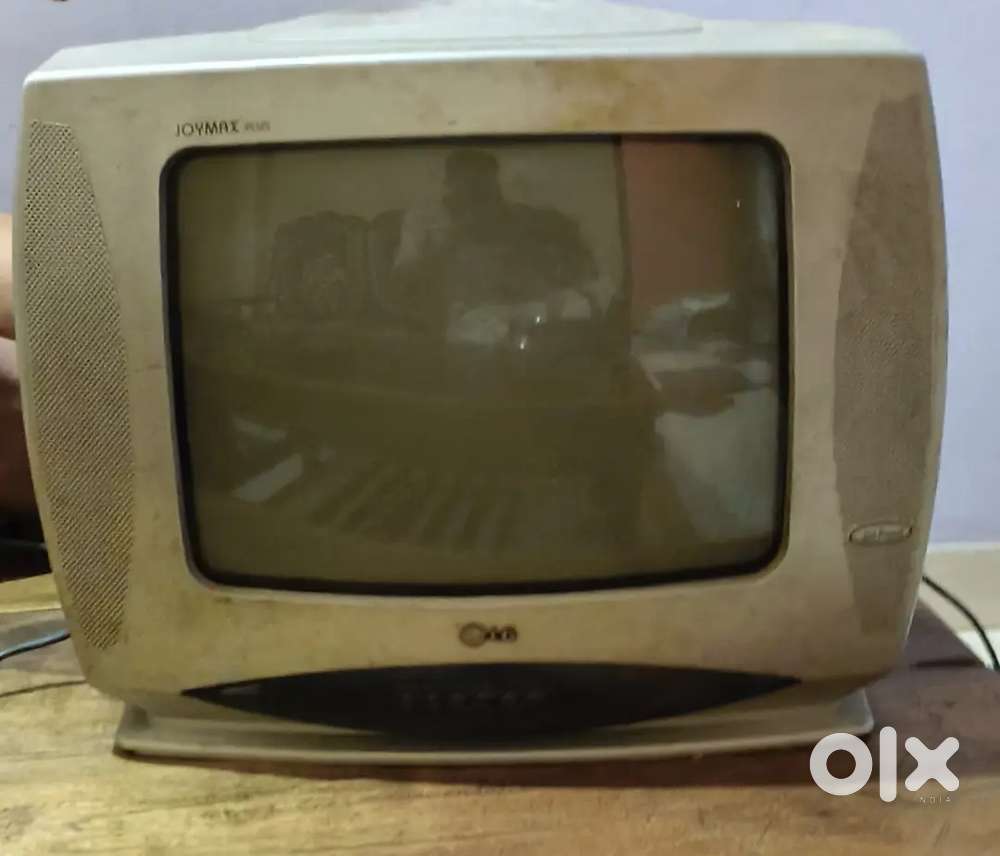 LG ka TV रंगीन tv condition acha hai