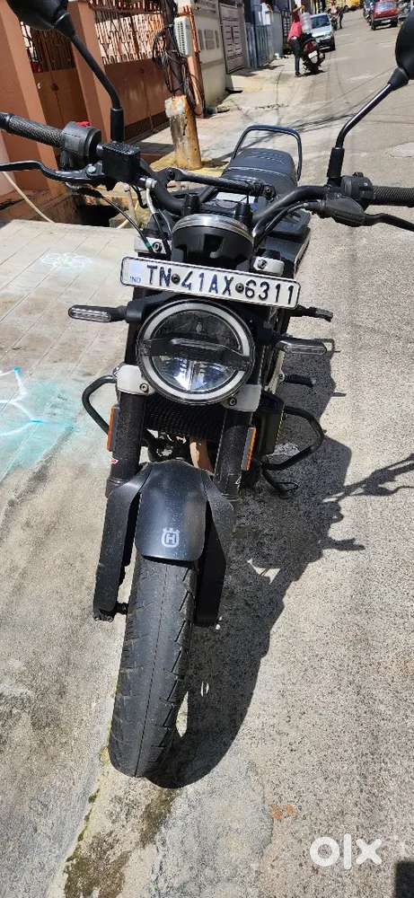 Husqvarna svartpilen 250