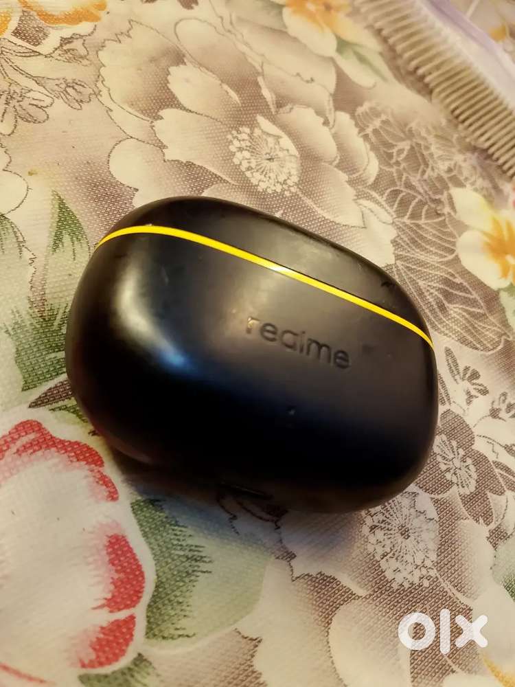 Wireless earbuds