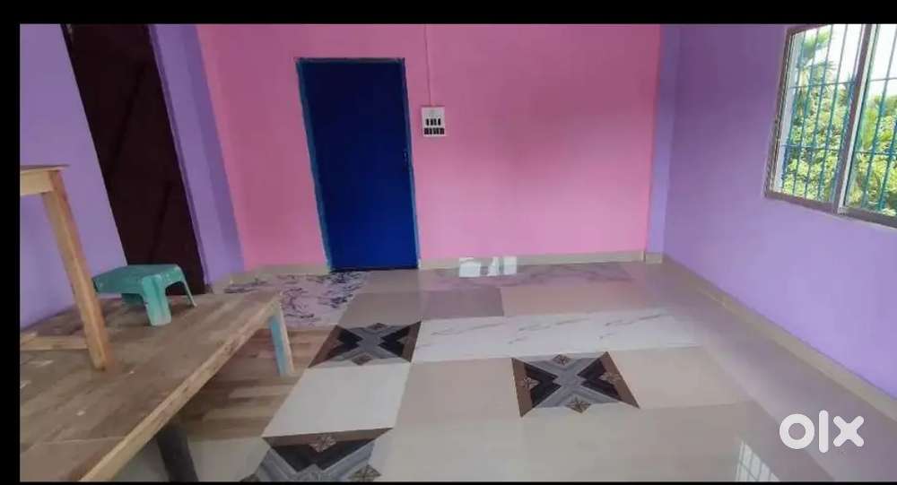 Rent available in Vivekananda Street.