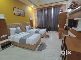 NEED HOTEL RECEPTIONIST , CASHIER AND ACCOUNTANT