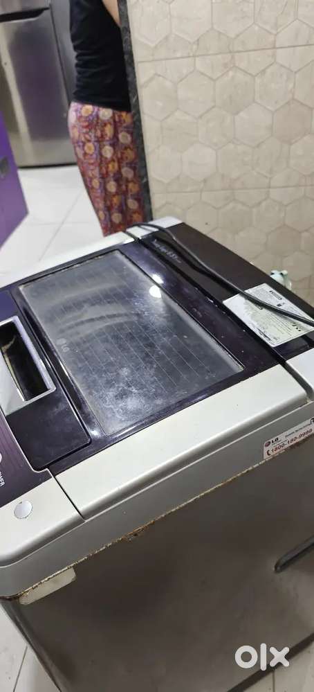 LG TOP LOAD WASHING MACHINE