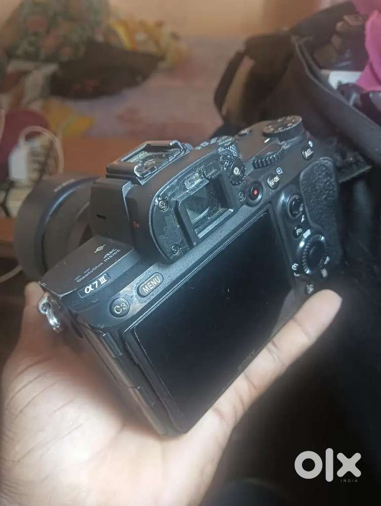 Sony a7m3 50 mm lens 2 battery's charger towaway charger