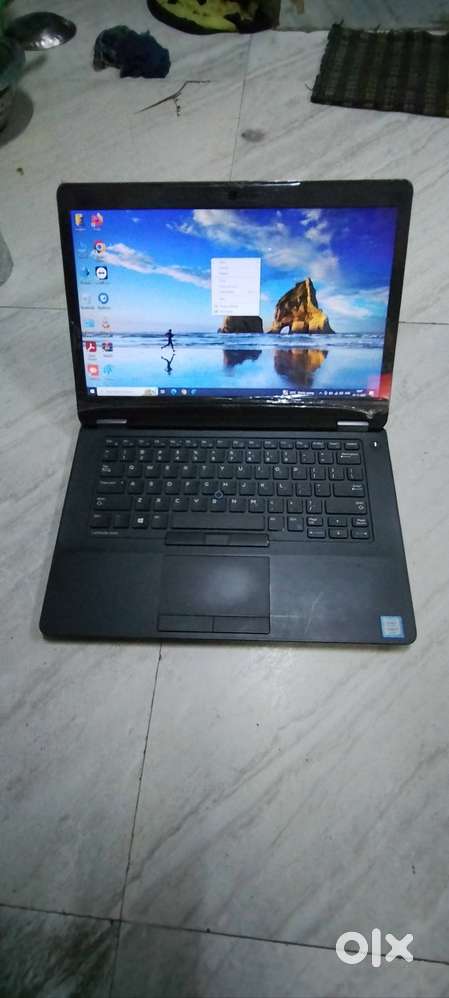 Dell Laptop i5 8/256