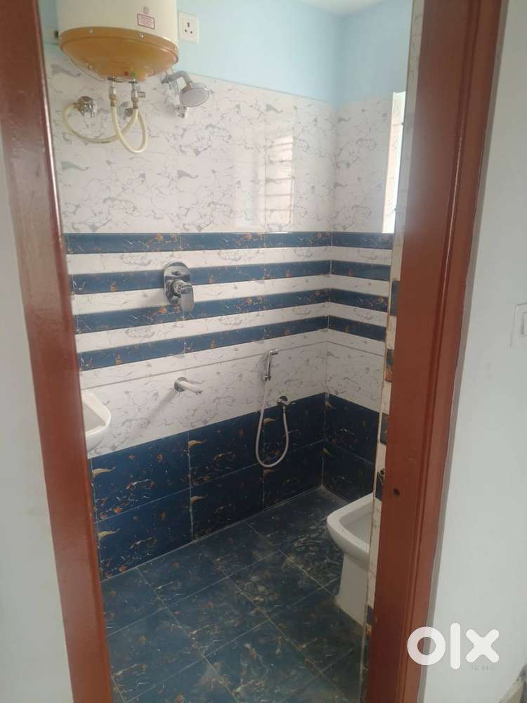 2BHK Independent Builder  for LEASE in Electron city Phase II US936