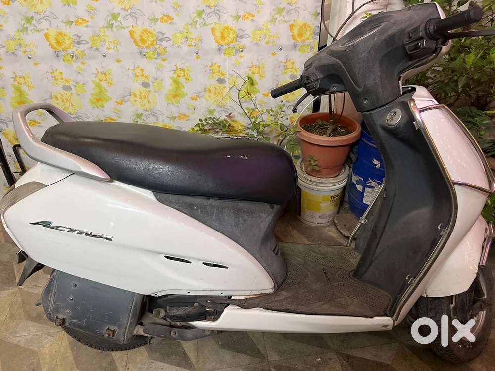 New tyre good condition activa no scratch no problem very good average