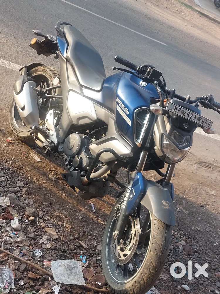 I don't know how to drive this bike, it remains parked.