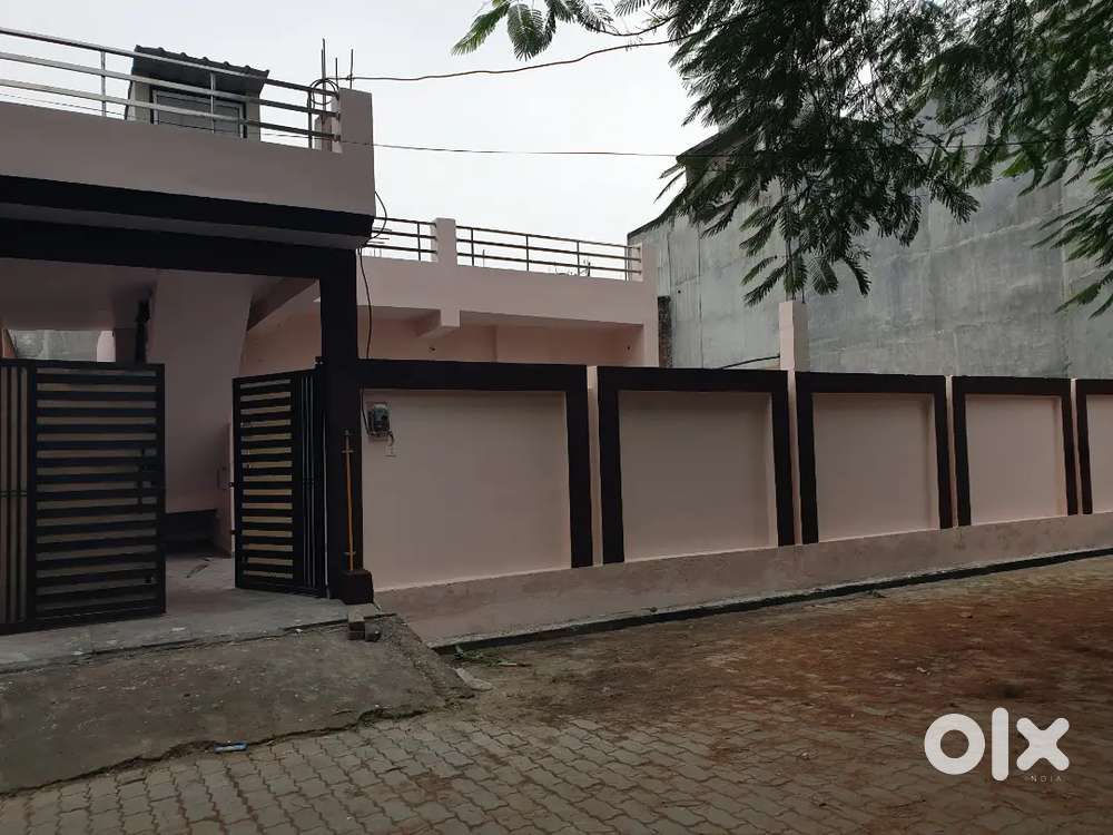 Newly constructed independent home for small family