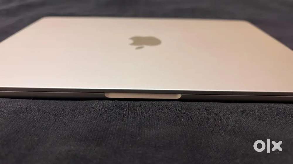 Macbook Air M2 (8/256) Apple