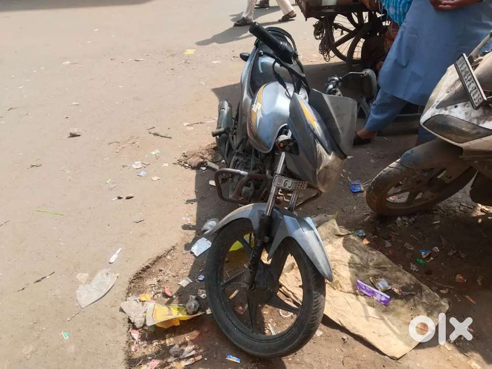 Suzuki Hayate. Grey colour with running condition