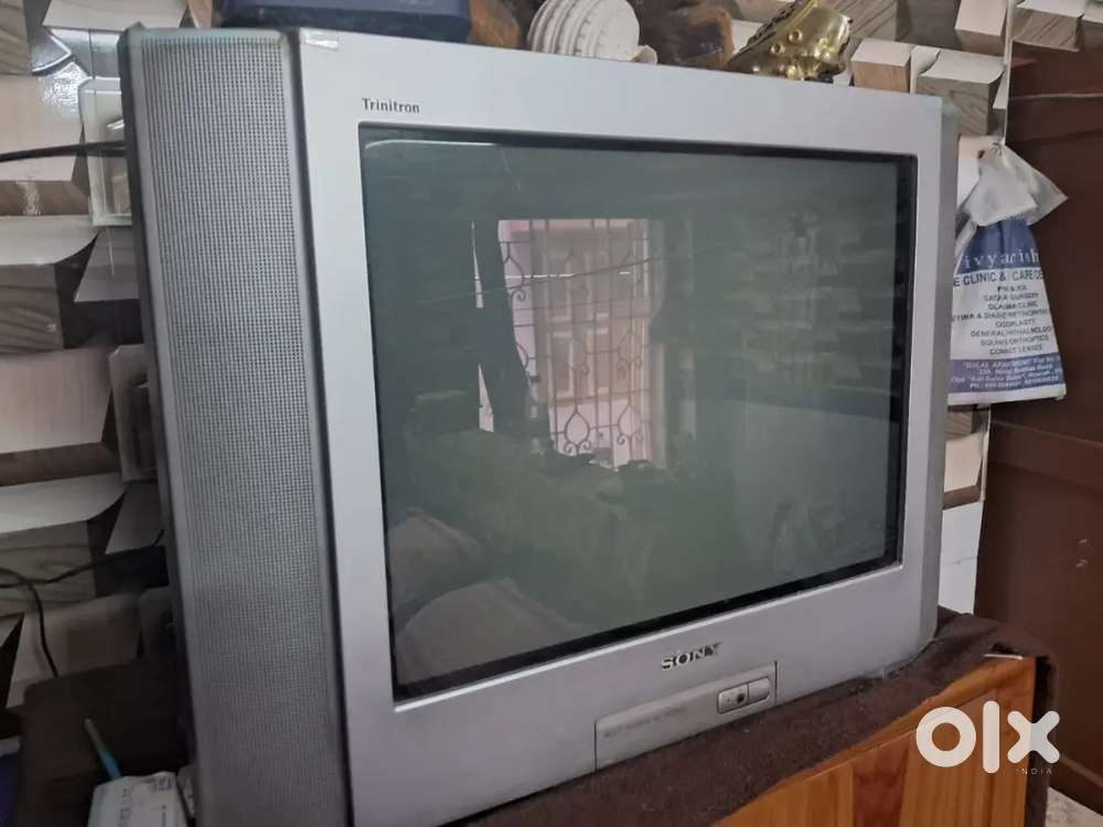 Sony old CRT TV at very low price
