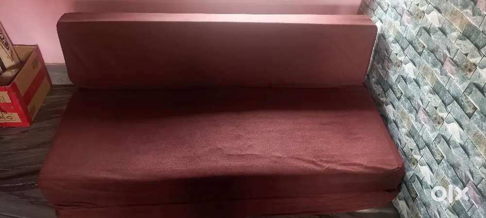 3 seater sofa cun bed DR ORTHO Good condition 1 year old