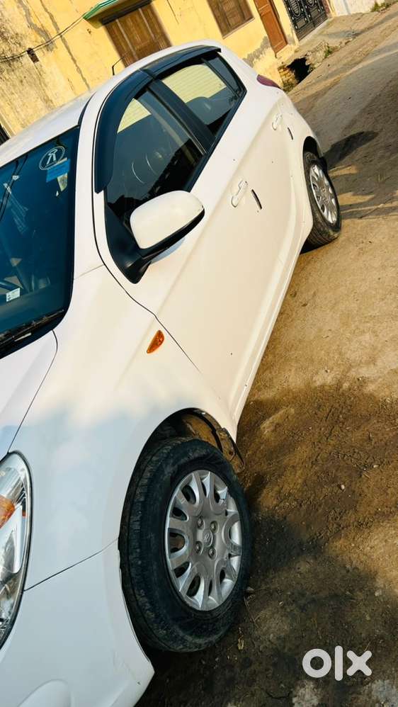 Hyundai i20 2011 Petrol Well Maintained