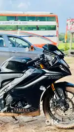 R15 V4 Sportbike