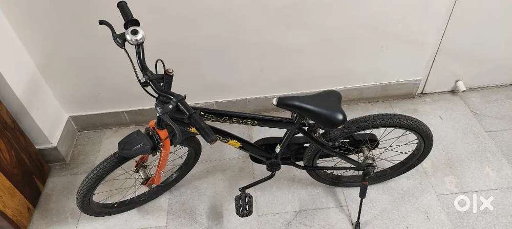 Urgent sell- the bicycle perfect for 6-10 year boys
