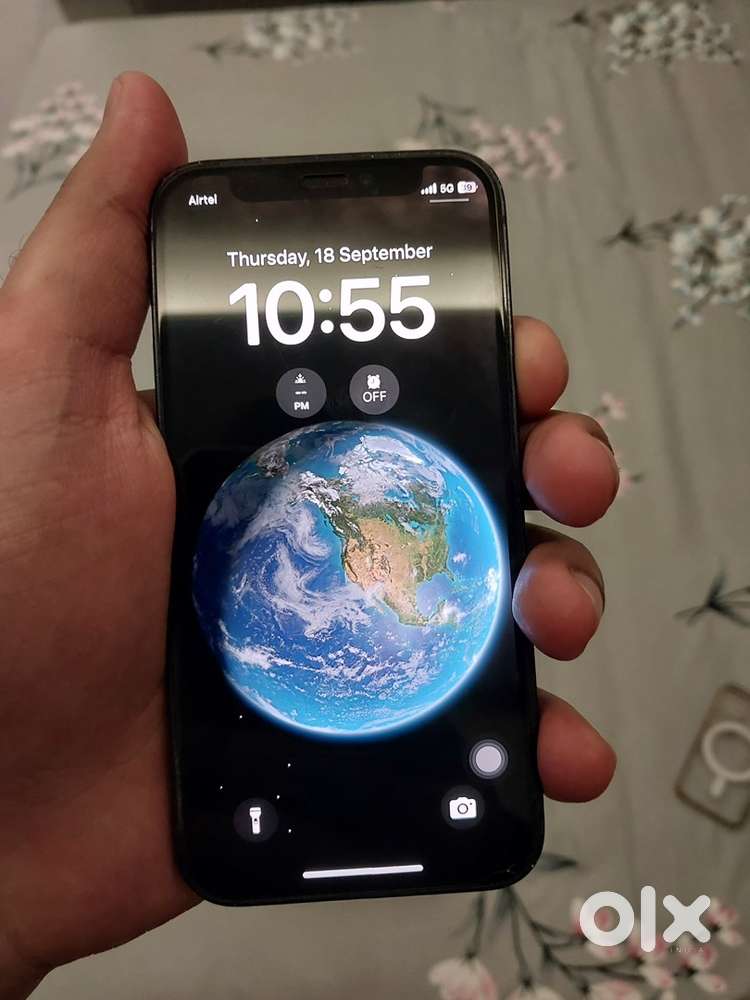 Iphone 12 mini 64gb black in good condition all original parts