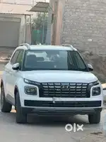 Hyundai Venue 2024 Diesel 18000 Km Driven