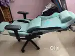 4 months old under guarantee Dr.Luxur Excellent Ergonomic recliner