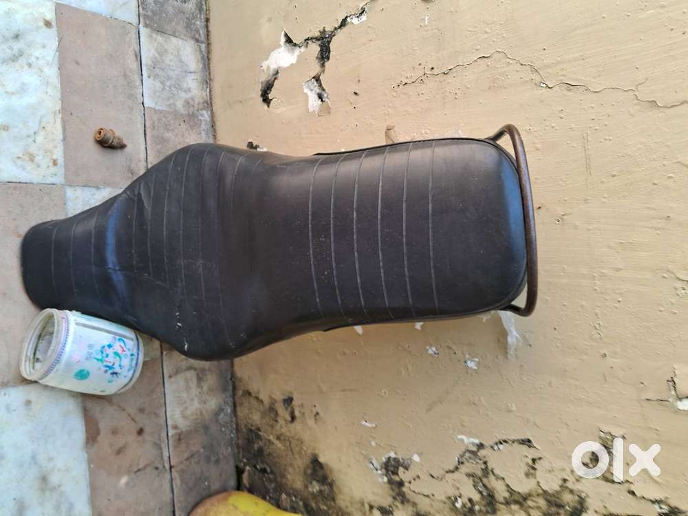 Royal Enfield seat
