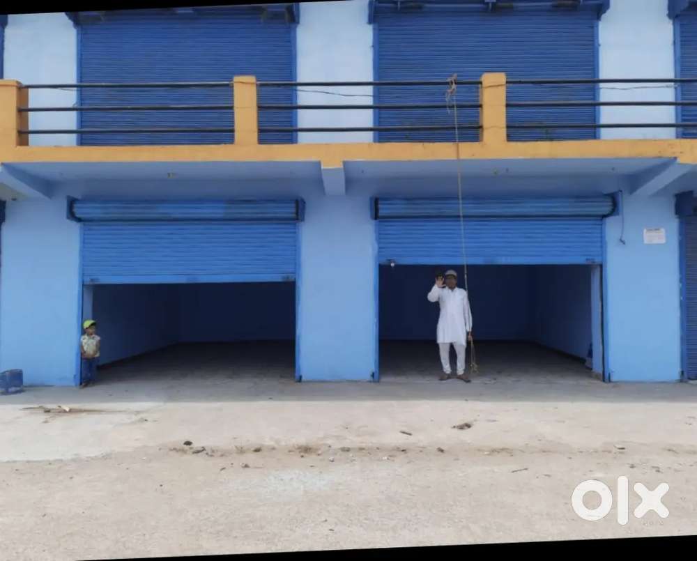 Shop on sale 800sqfoot