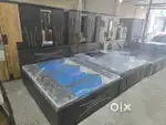 Bedroom set    only 12000