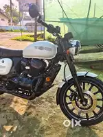 Jawa 42 white