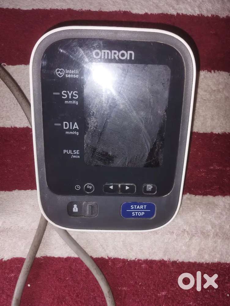 OMRON BLOOD PRESSURE MONITOR