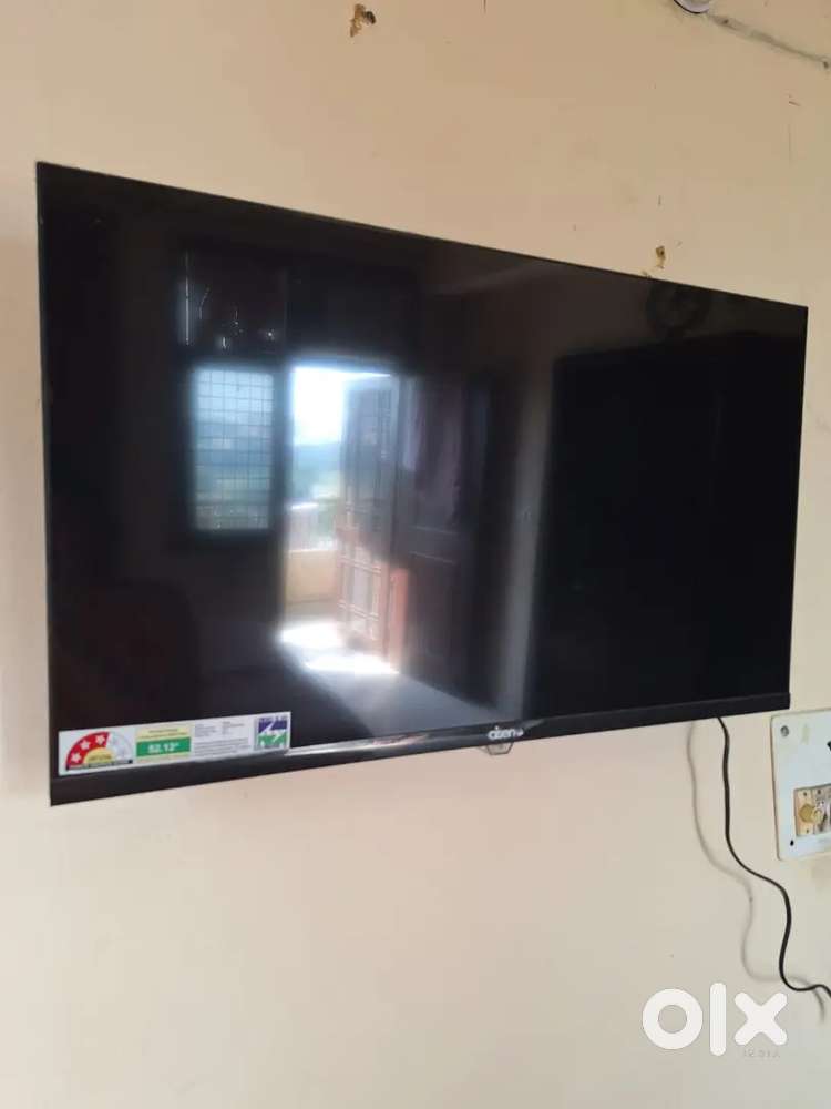 32 inches smart TV