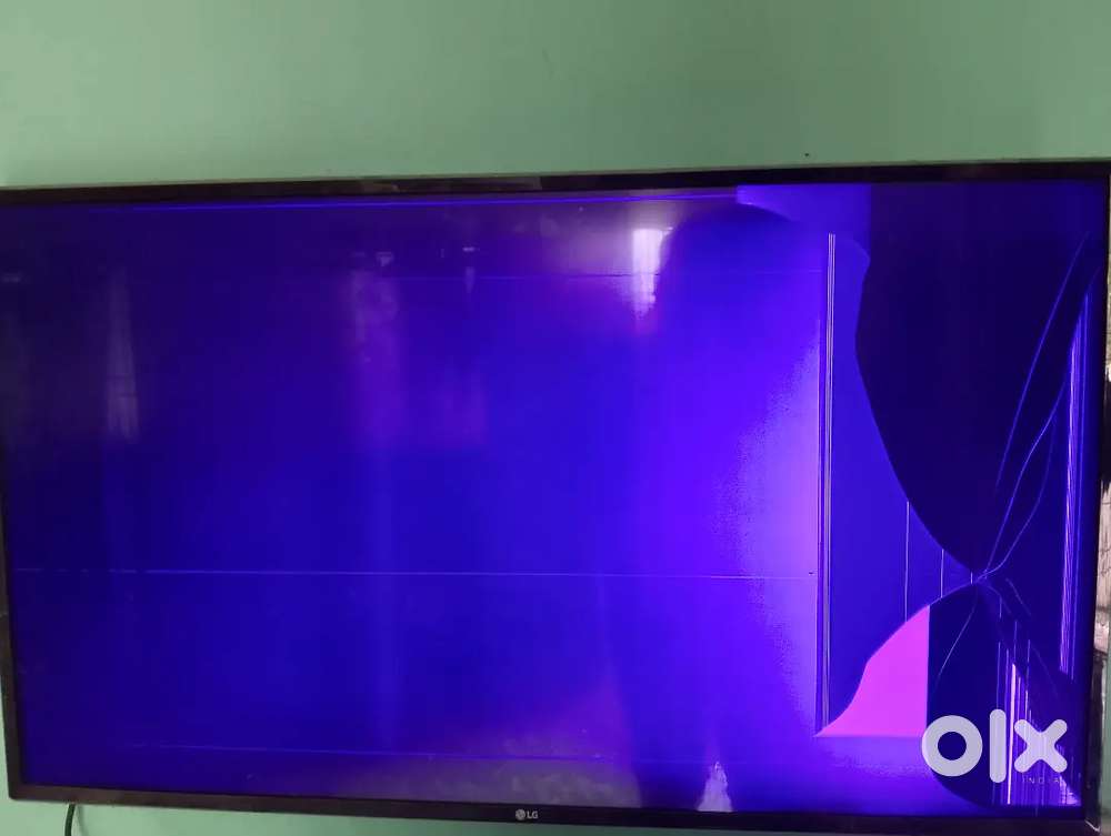 LG TV 43 Inch display broken Tvfor sale!!