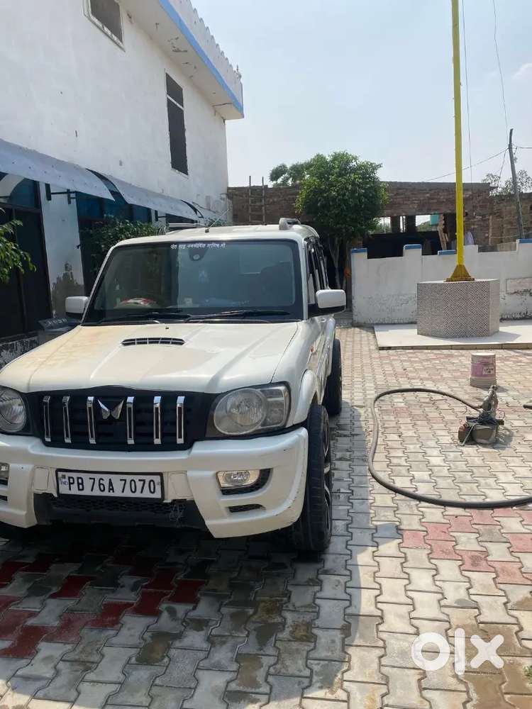 Mahindra Scorpio Classic 2012 Diesel 93000 Km Driven