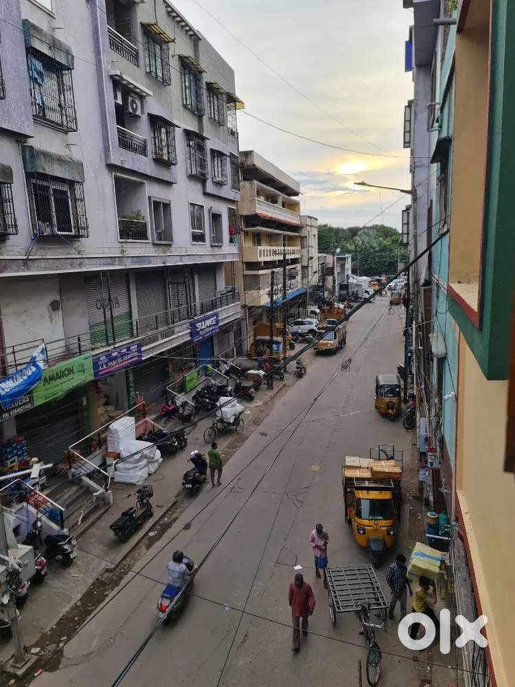 Commercial space (1st Floor) for Rent at FEELKHANA, BEGUM BAZAR.