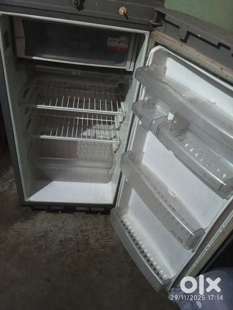 FRIDGE IN GOOD CONDITION