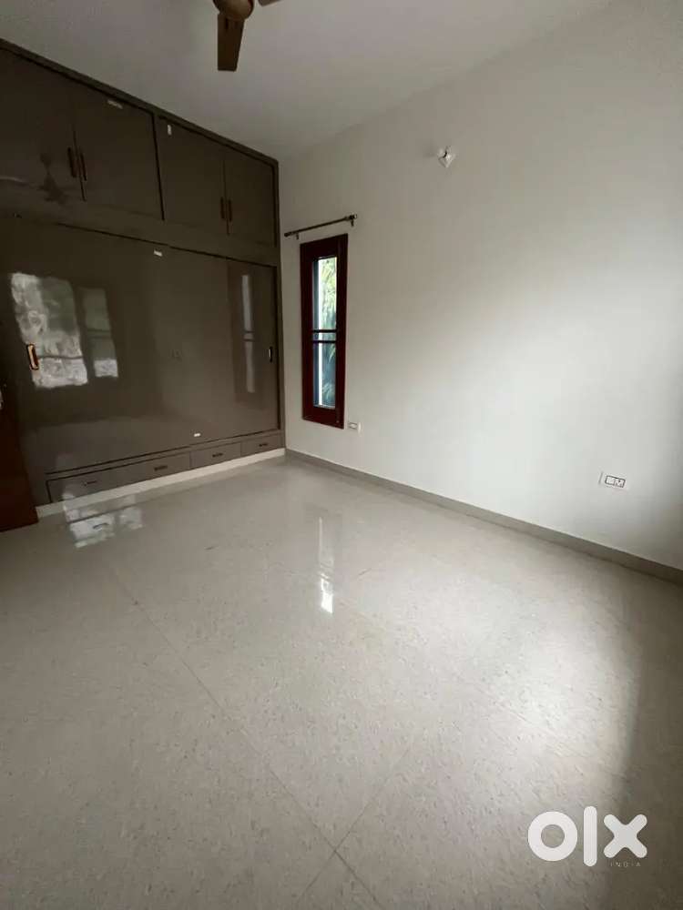 5 bhk House For Rent in Trikuta Nagar