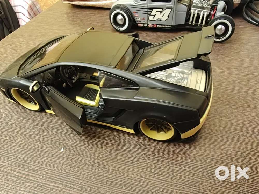 Pre Owned 1:24 Scale Models(No Box)