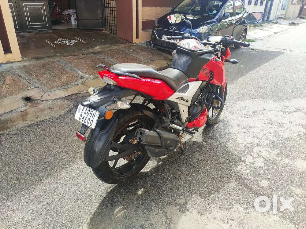 TVS Apache RTR 160R4V