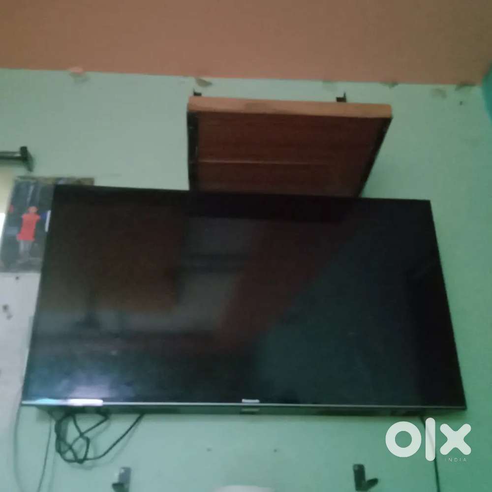 iam selling the penasonic tv 42 inches tv