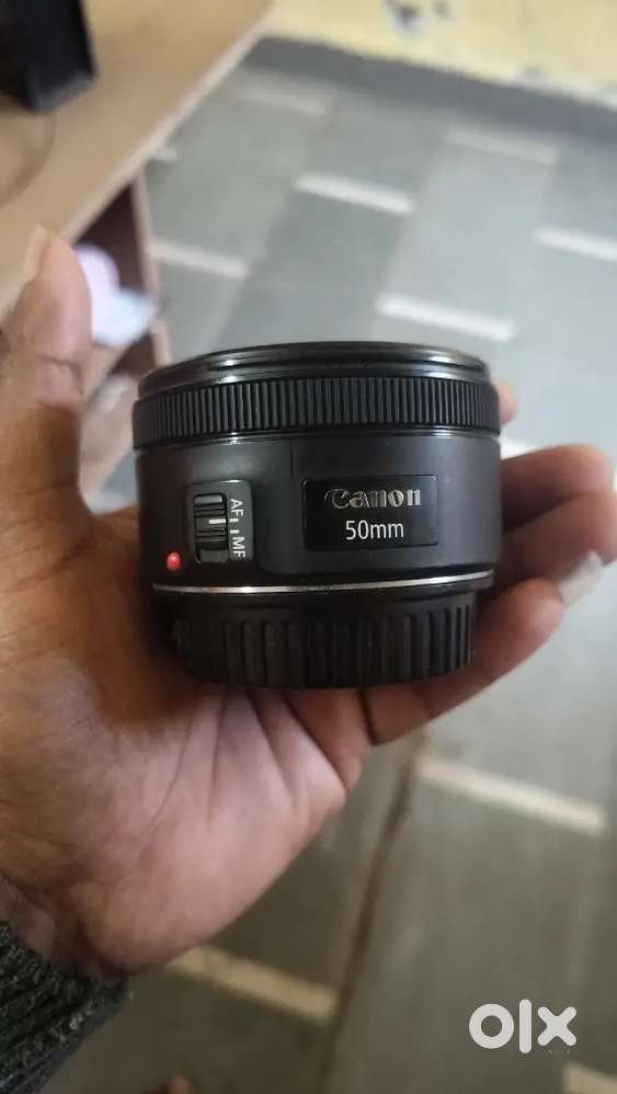 Canon 50 mm 1.8 Blur Lens