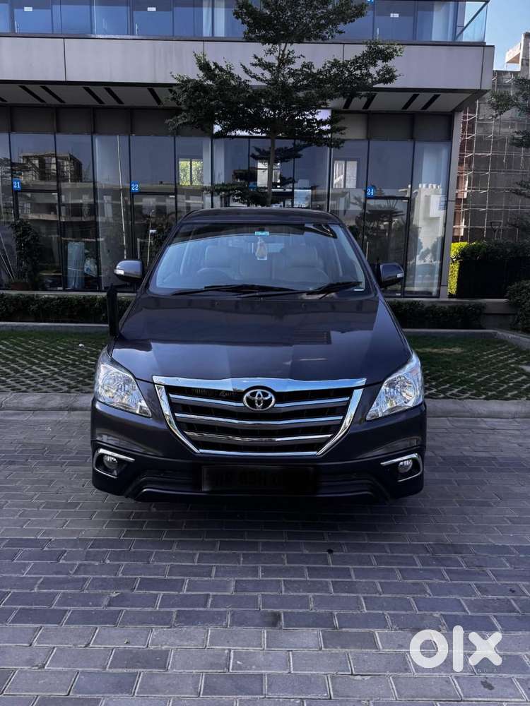 Toyota Innova 2.5 VX 8 STR, 2015, Diesel